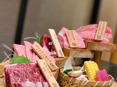 -山川小町·极番烧肉(新地假日广场店)