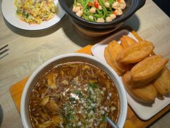 小油条配酸辣汤-味莊·青岛菜(云霄路店)