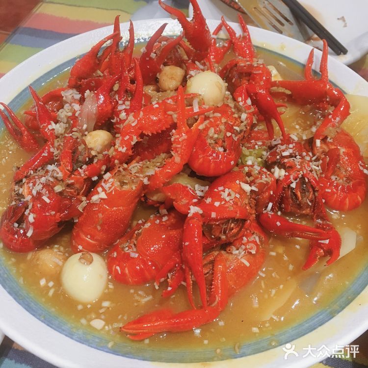 烤鱼还是一如既往，有我喜欢的菠萝