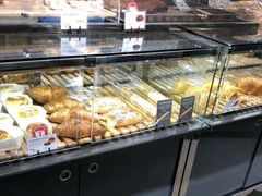 面包甜点陈列柜-巴黎贝甜(卫清西路店)