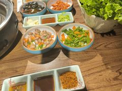 -明洞阿姨·韩式酱蟹烤肉·创意料理(三元桥店)