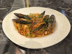 蛤蜊鱿鱼海鲜意面-LESCEDARS Brasserie Bistro香柏树