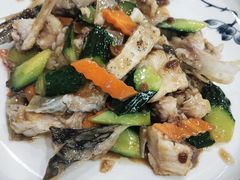 生炒鱼头-广迎居老正兴菜馆