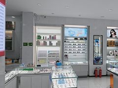 -光明眼镜·蔡司授权(徐泾店)