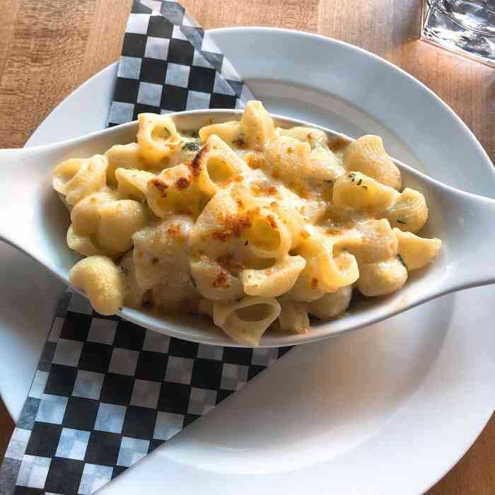 最爱这家味道热心市民崔女士890超浓郁牛乳冰淇淋和现烤白色恋人