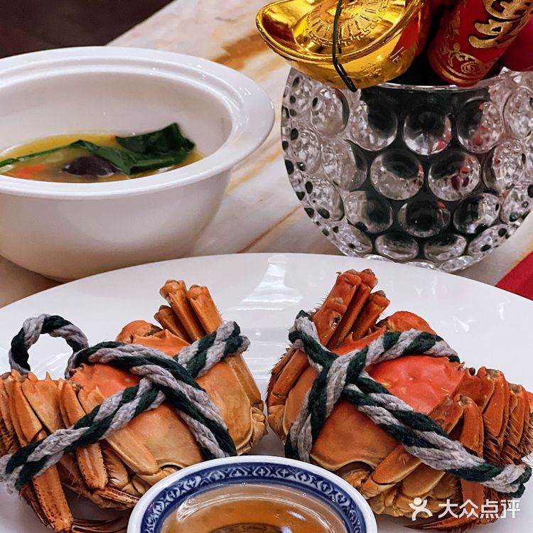 上海外滩老钱风奢牌酒店，竟然吃到繁花同款油墩子！