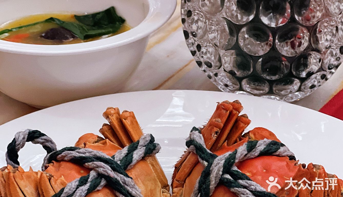 上海外滩老钱风奢牌酒店，竟然吃到繁花同款油墩子！