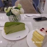 我非常喜欢千层，这次选择了Lady M甜品店真是正和