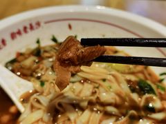 招牌红烧牛肉米粉-呷佬·长沙手工米粉(金沙江路店)