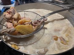 -尚尚仙·酸汤猪手·猪肚鸡火锅(华联万柳购物中心店)