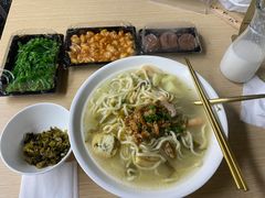 -面道赞宁海海鲜面(迎凤街店)