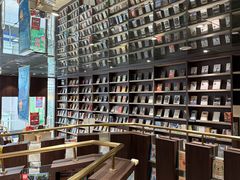 -钟书阁(群光广场店)