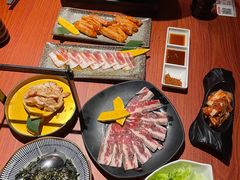 -山之屋炭火烧肉·生啤畅饮(大朗万科中央公园店)