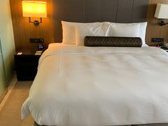 -上海滴水湖皇冠假日酒店