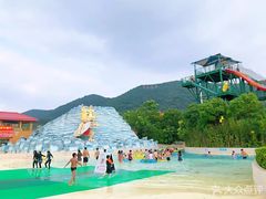 -汤山欢乐水世界