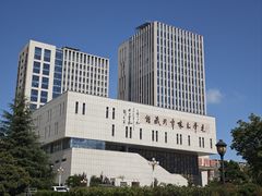 -毛泽东像章珍藏馆