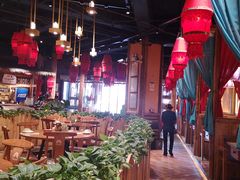 大堂-老滇山寨•云南特色菜•地方菜•民族风情歌舞表演(金碧店)