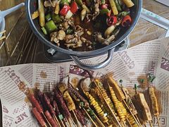 -老街烧烤大排档·地道湖北菜·龙虾馆(汉口火车站店)
