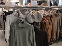 -H&M(鹏欣水游城店)
