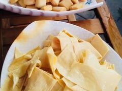 -亿诣蝎府炸酱面羊蝎子火锅(酷车小镇店)