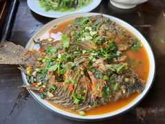 傣味红烧罗非鱼-吃货私房菜(丽江束河古镇店)