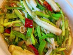 -侬佳蒸菜馆(听潮店)