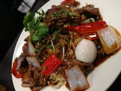 瑞士汁炒牛河-乾坤饭店