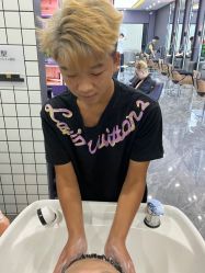 -藤野造型烫染·漂发