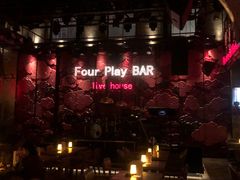 -FOUR PLAY BAR