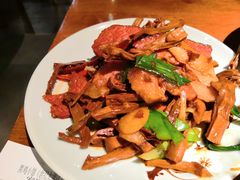 大巴山老腊肉炒笋-黑鸡小馆(金源店)