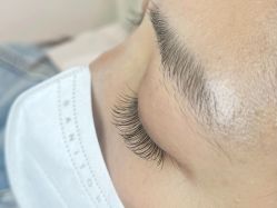 -eYeYo专业美睫