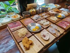 -银米·云南传统过桥米线(双廊黑金冠店)