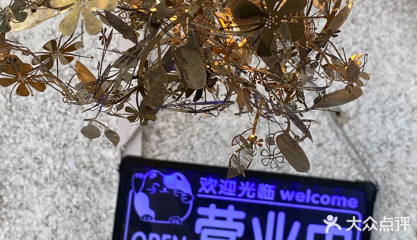 小巷里的新发现！氛围感咖啡店☕️转角咖啡