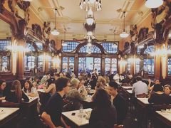 -Majestic Café