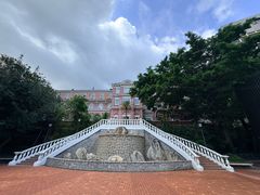 -香港大学