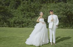 点击看大图 -挪娅婚纱摄影皇家会所