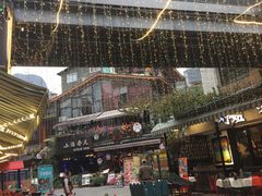 -刘姐啤酒鱼民族演艺餐厅(西街总店)