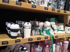 零售区-星巴克臻选(青岛金狮广场店)
