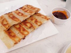 金奖锅贴-春发生饭店·非遗(南院门店)
