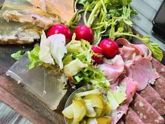 -LENBACH兰巴赫西餐啤酒坊(大连东港店)