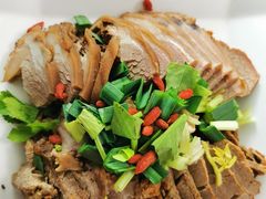 -墨脱石锅椰子鸡•香草鸭•东山羊(大东海店)