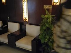 -上海御花园酒店
