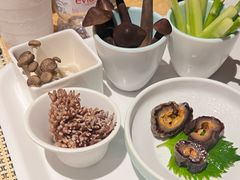 -雍和会海鲜姿造自助(湖东路店)