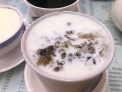 牛奶炖雪蛤膏-阿三麻蓉汤圆(顺光大厦店)