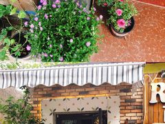 -Rabbit Cafe私房西餐甜点咖啡(栖霞路店)