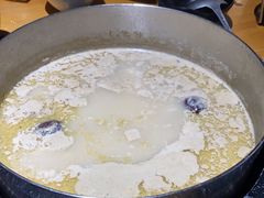 -洪氏嗨捞·广东猪肚鸡·椰子鸡火锅(西咸万象城店)