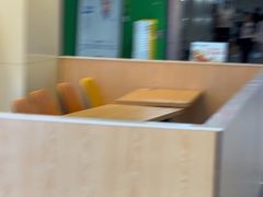 -德克士(场中路店)