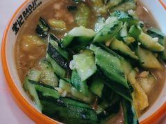 凉拌黄瓜-宝记烧烤·碳锅羊肉·羊蝎子火锅·夜食社(文体路创始店)