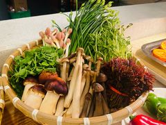 -元一希尔顿酒店·鲜切牛肉火锅禅自助餐厅