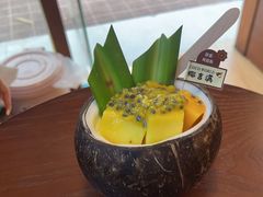 -椰吉满•鲜椰饮品(侨港黑金冠好店)